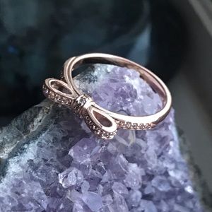 Pandora Sparkling Bow Ring